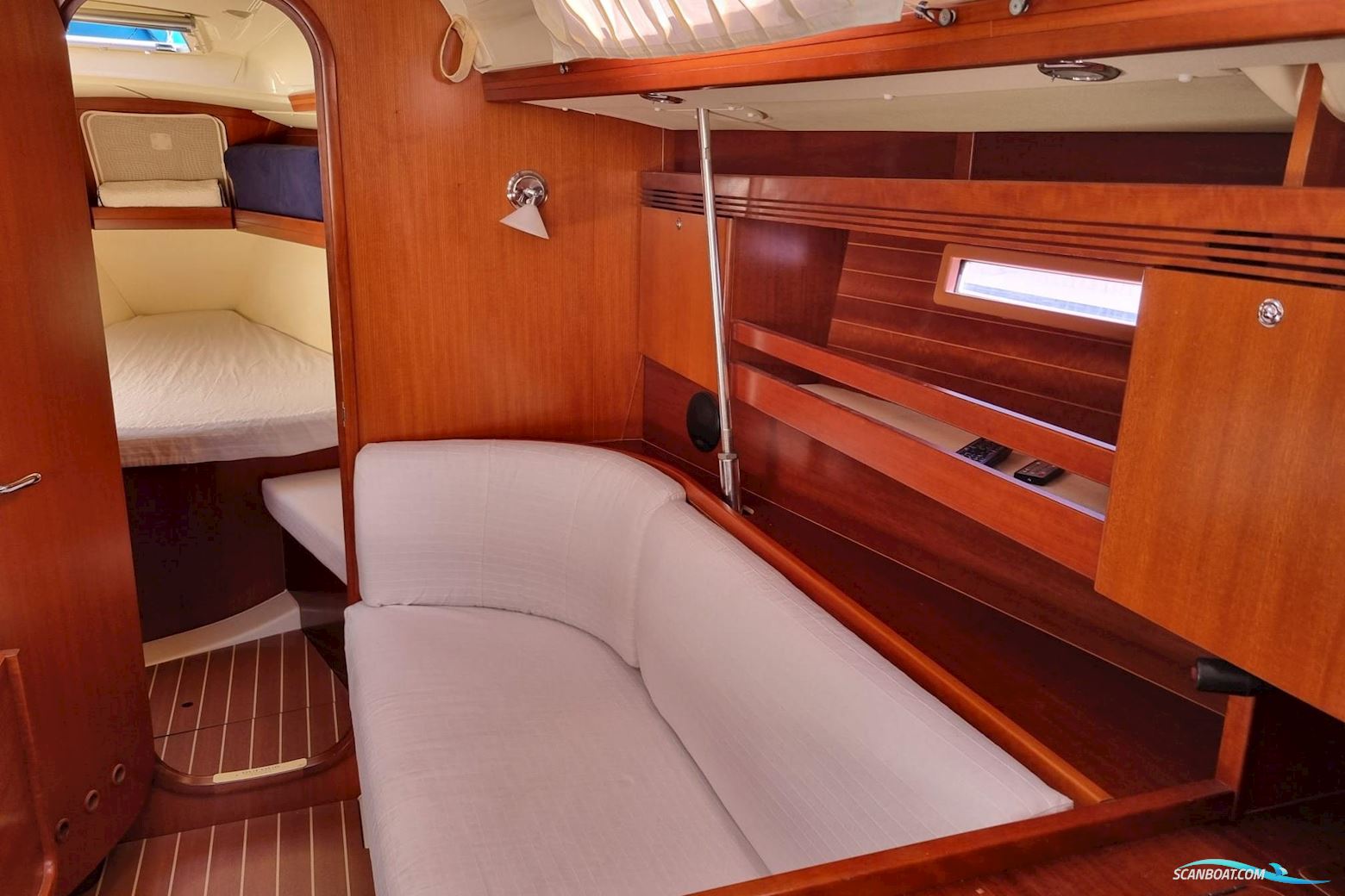 Dufour 40