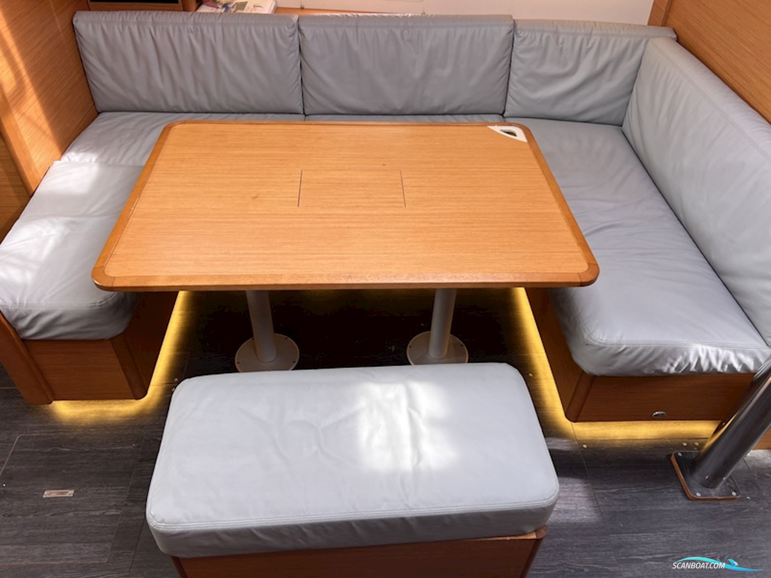Dufour 430 GL