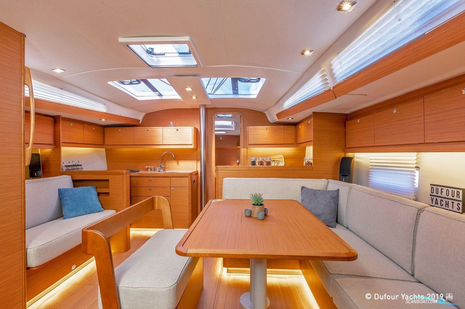 Dufour 430