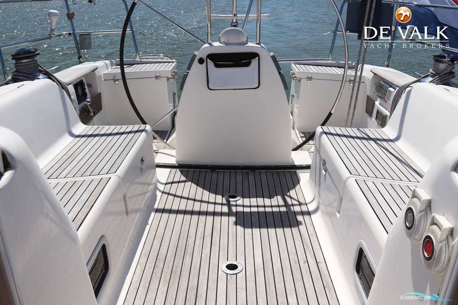 Dufour 44 Performance