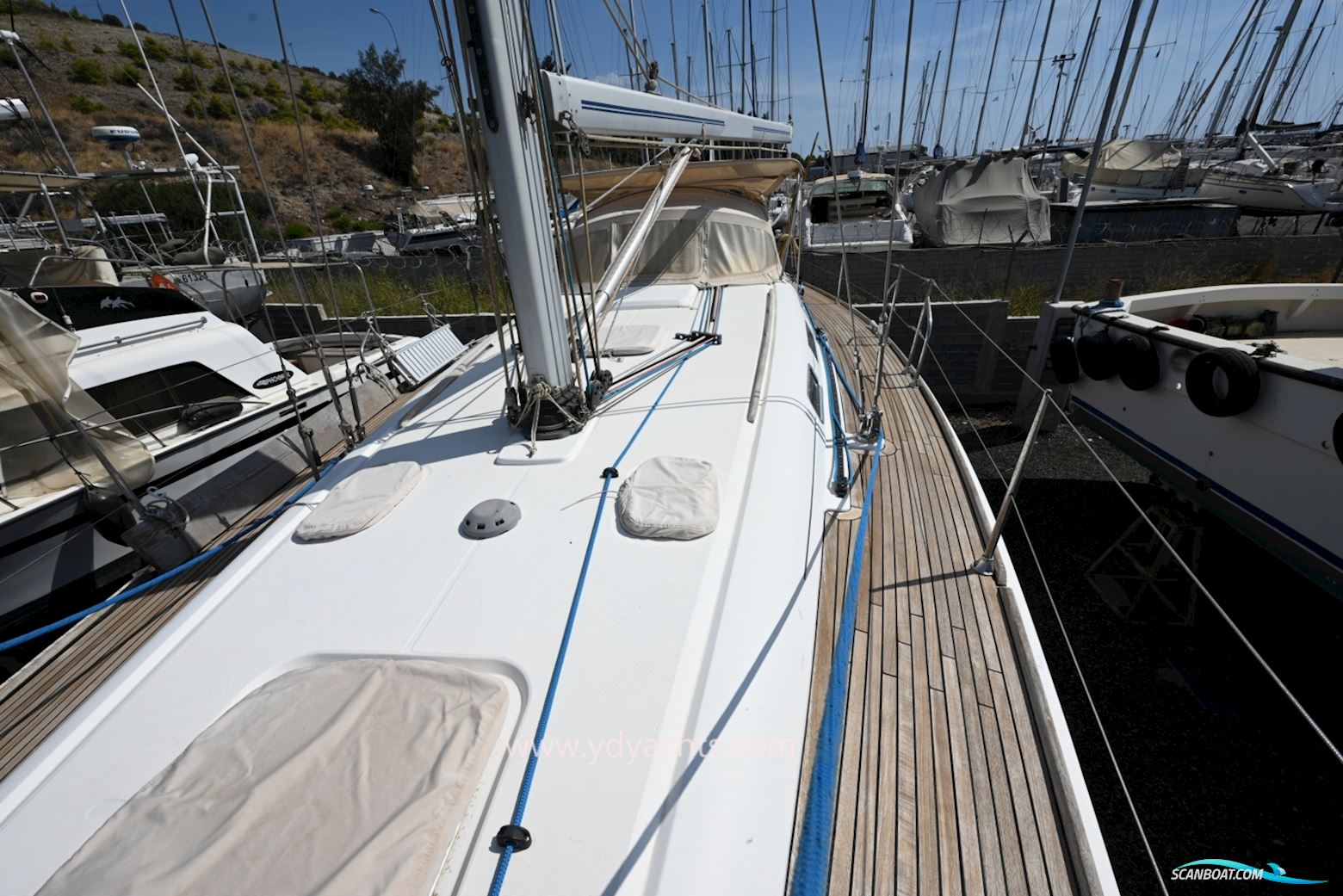 Dufour 44 Performance