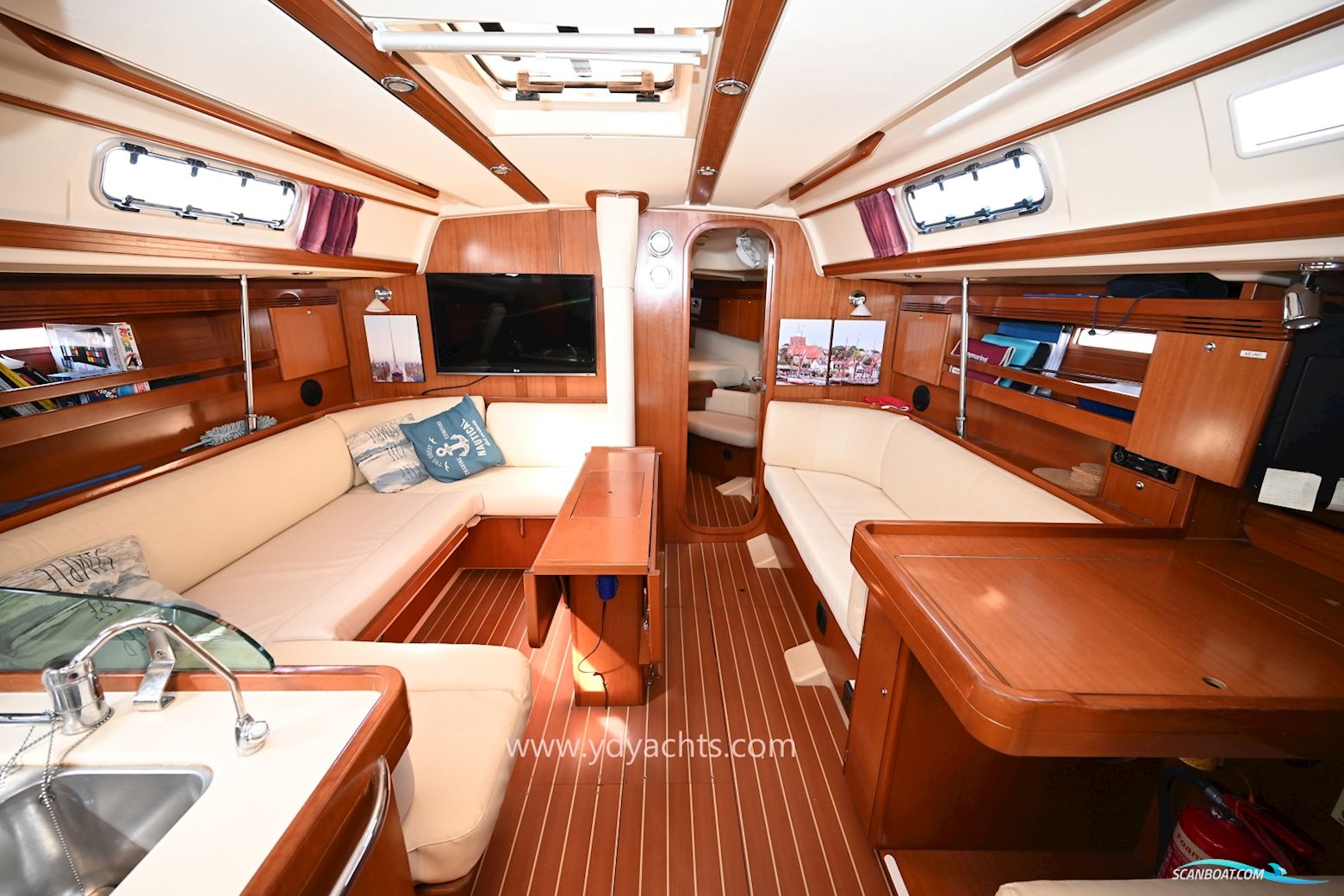 Dufour 44 Performance