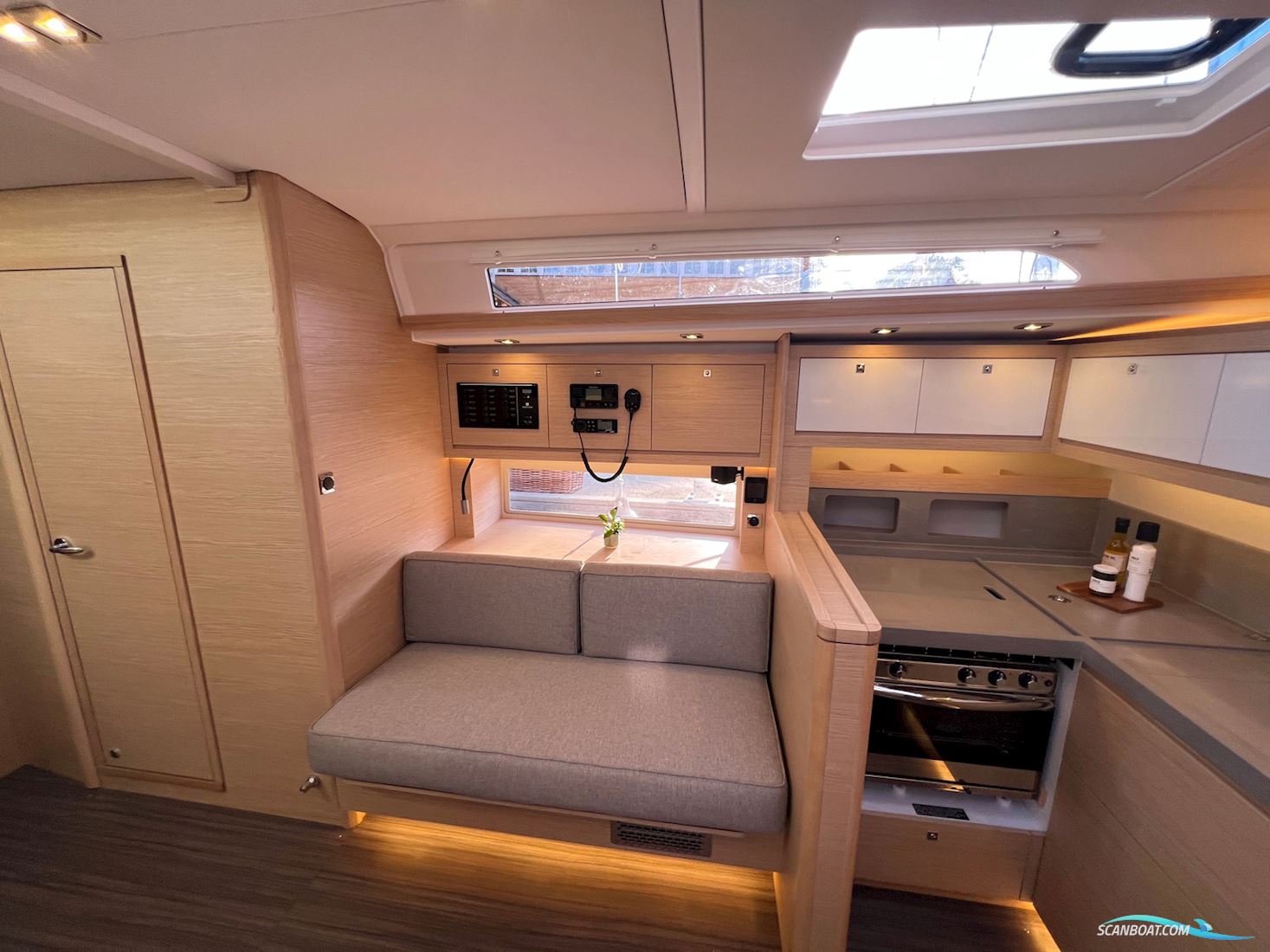Dufour 470