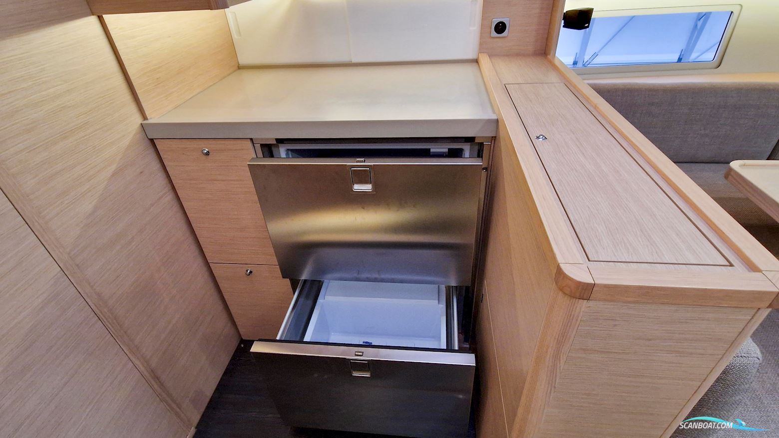 Dufour 470