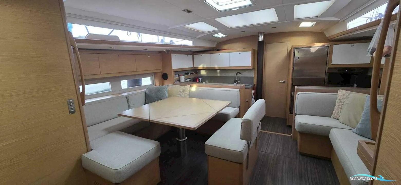 Dufour 530