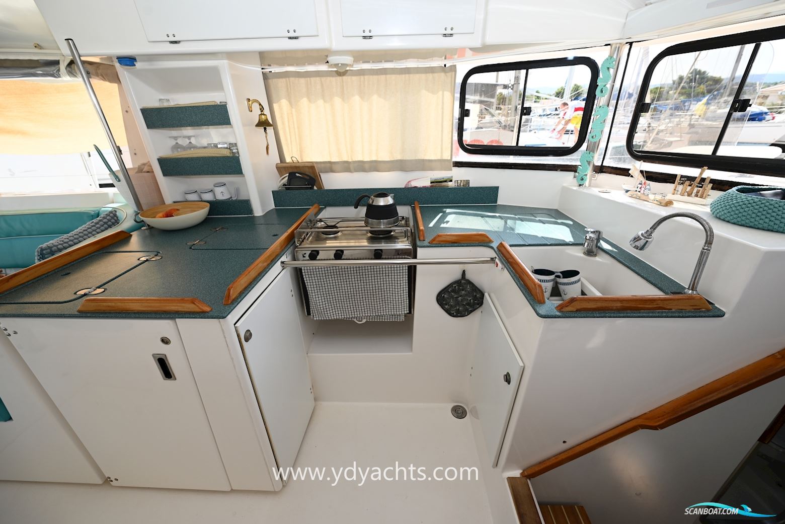 Dufour Atoll 43 Owner's Version