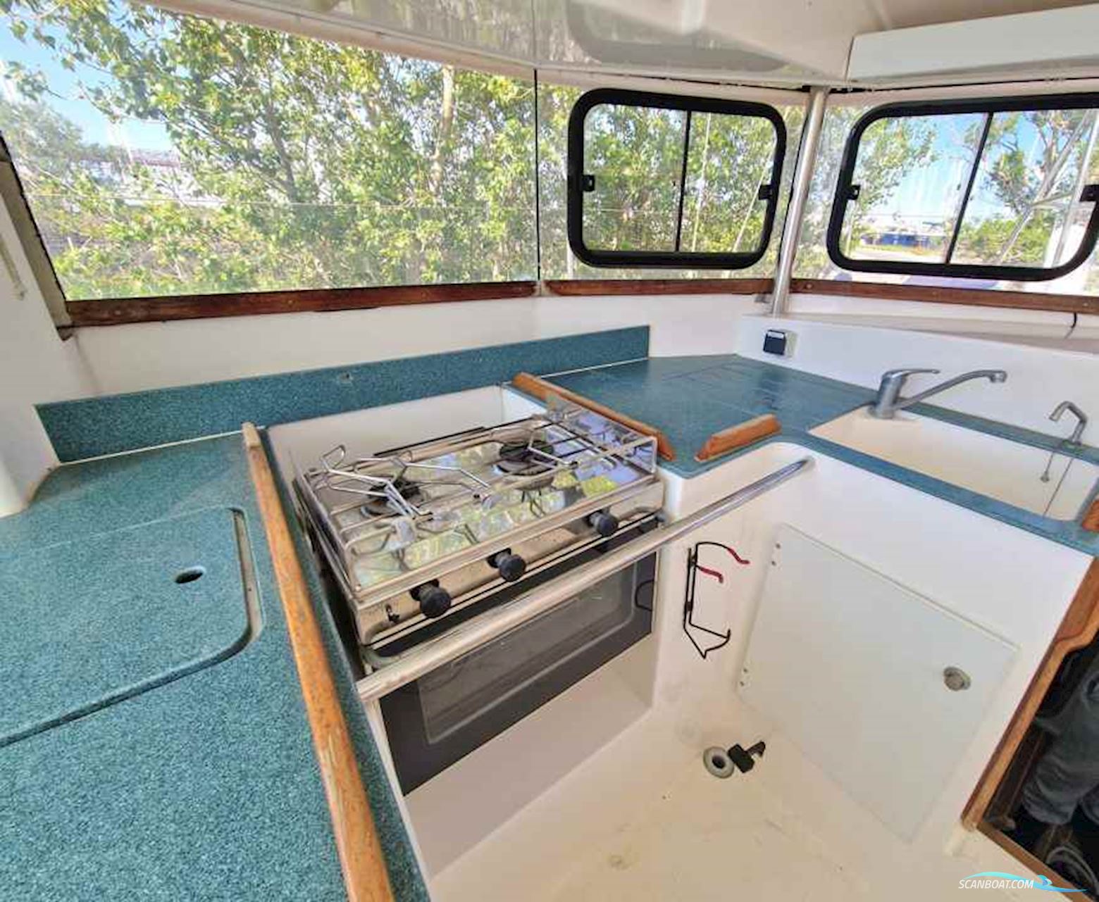 Dufour Yachts Atoll 43
