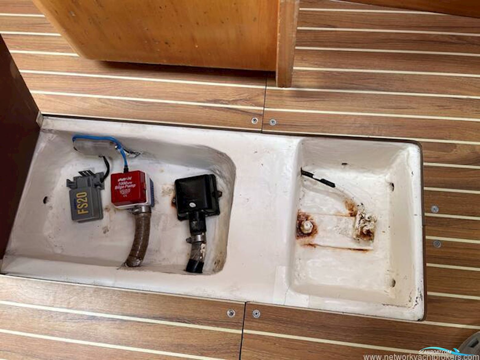 Elan Marine 295