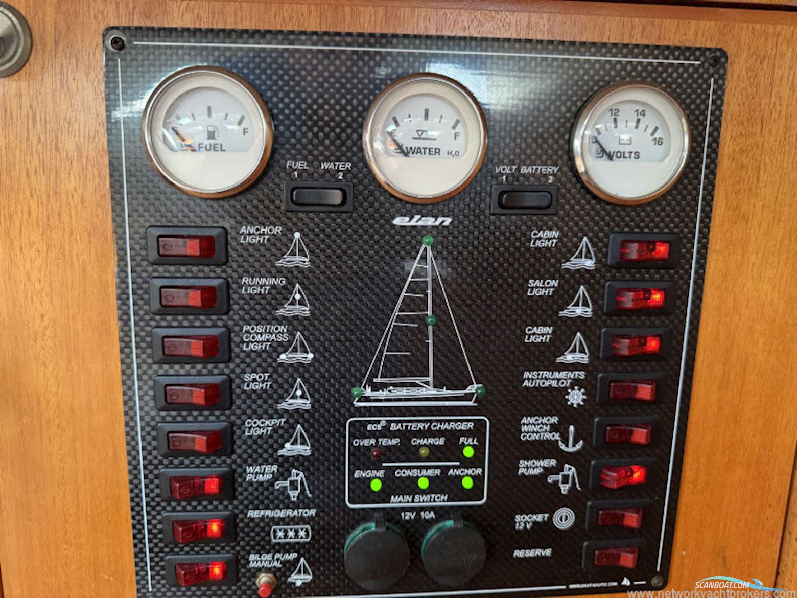 Elan Marine 384 Impression