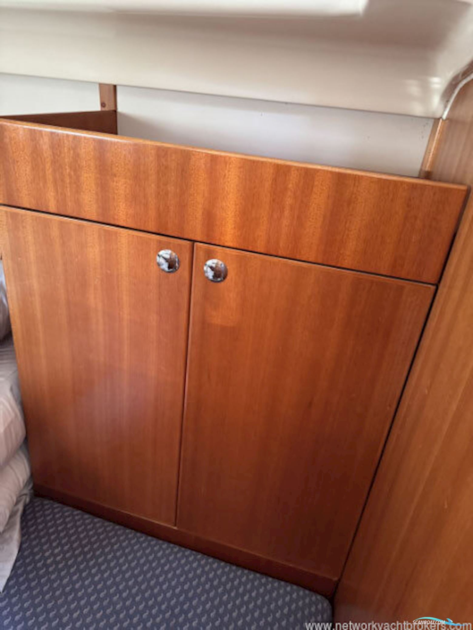 Elan Marine 384 Impression