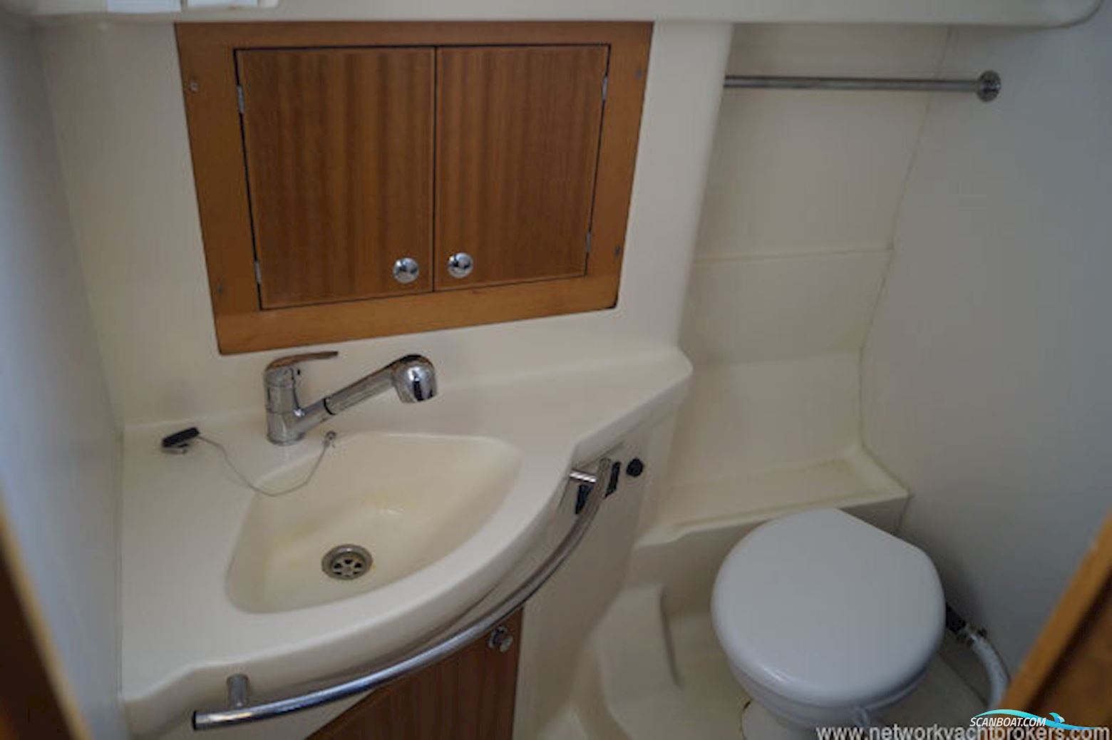 Elan Marine 384 Impression