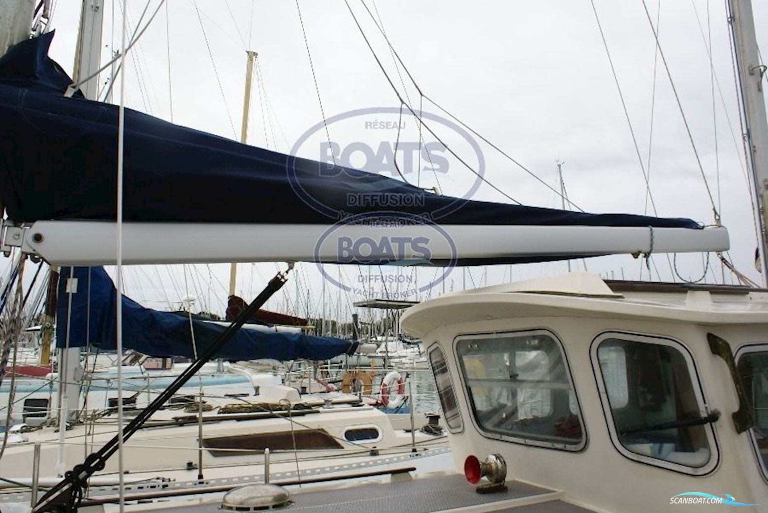 Fairways Marine FISHER 30 KETCH (FIFTY)