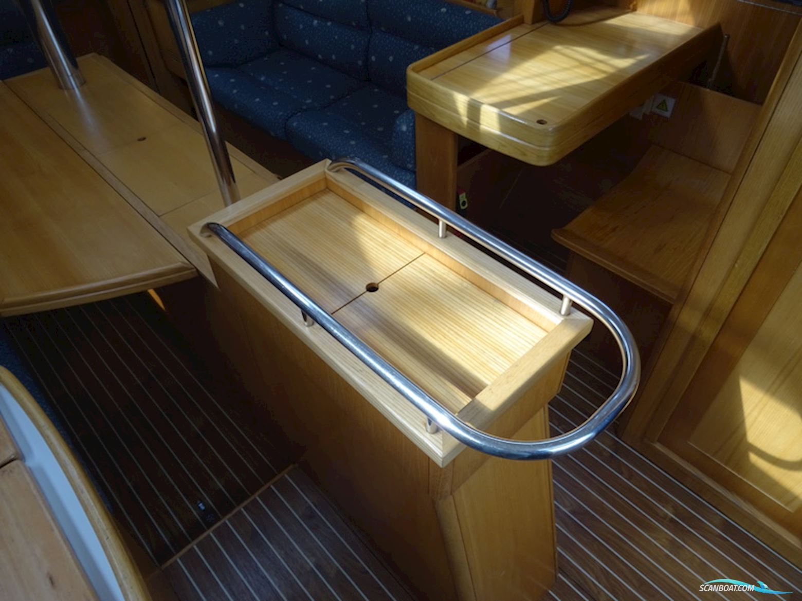 Feeling 36 Lift Keel