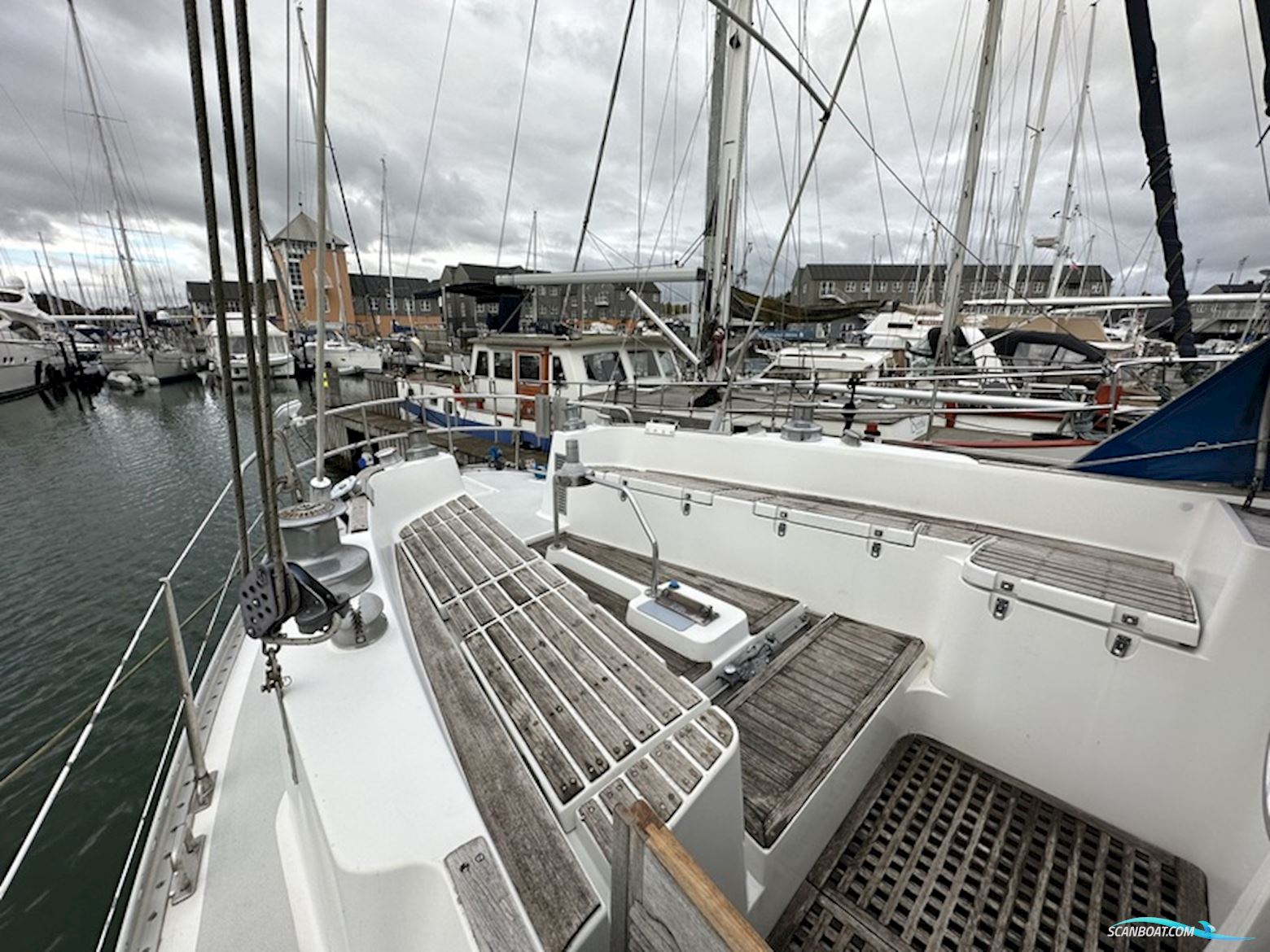 Finnrose 45 Deck saloon