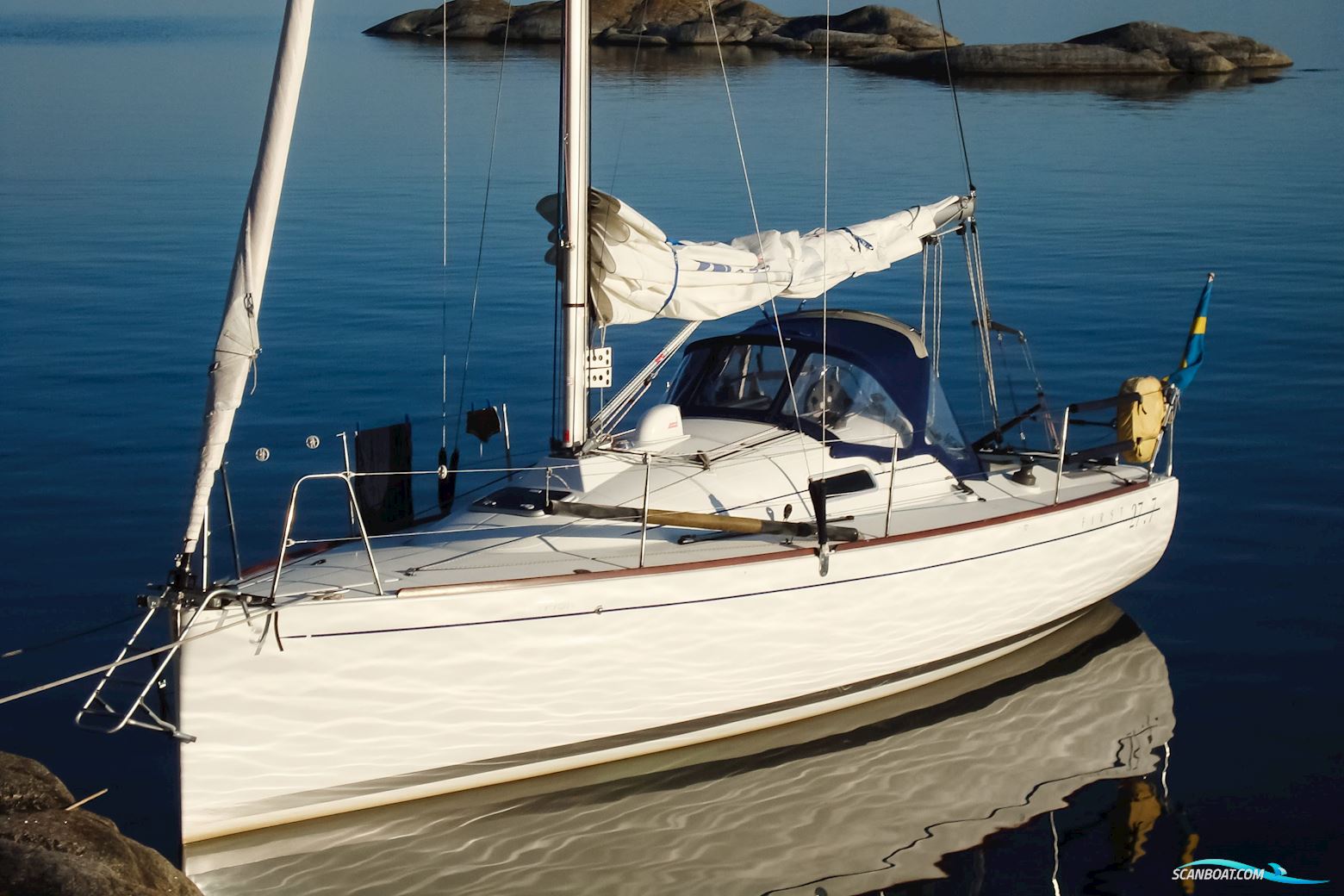 First Beneteau First 27.7 Sejlbåd 2003, med Yanmar 1 GM 10, motor, Sverige