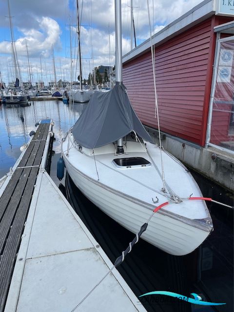 Folkeboot Sejlbåd 1986, med Yamaha motor, Tyskland