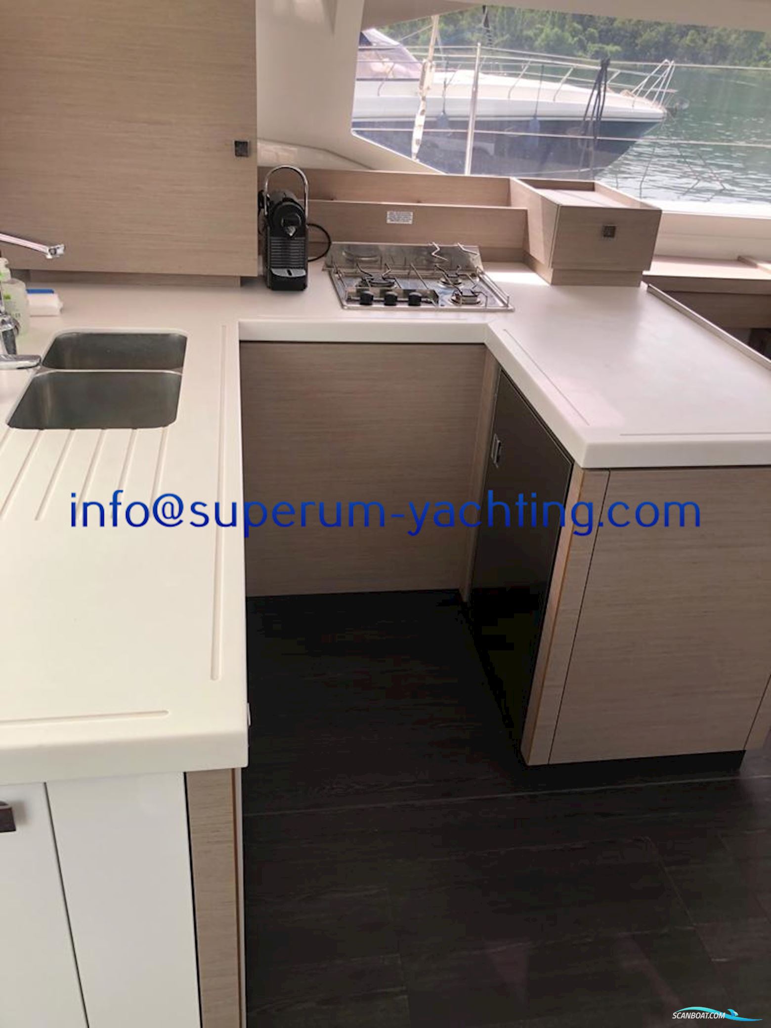 Fountaine Pajot Astrea 42