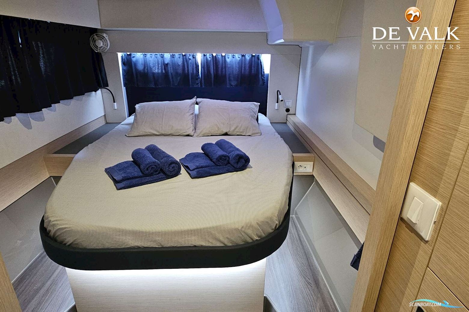 Fountaine Pajot Astrea 42