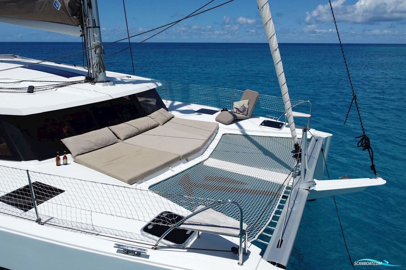 Fountaine Pajot Lucia 40