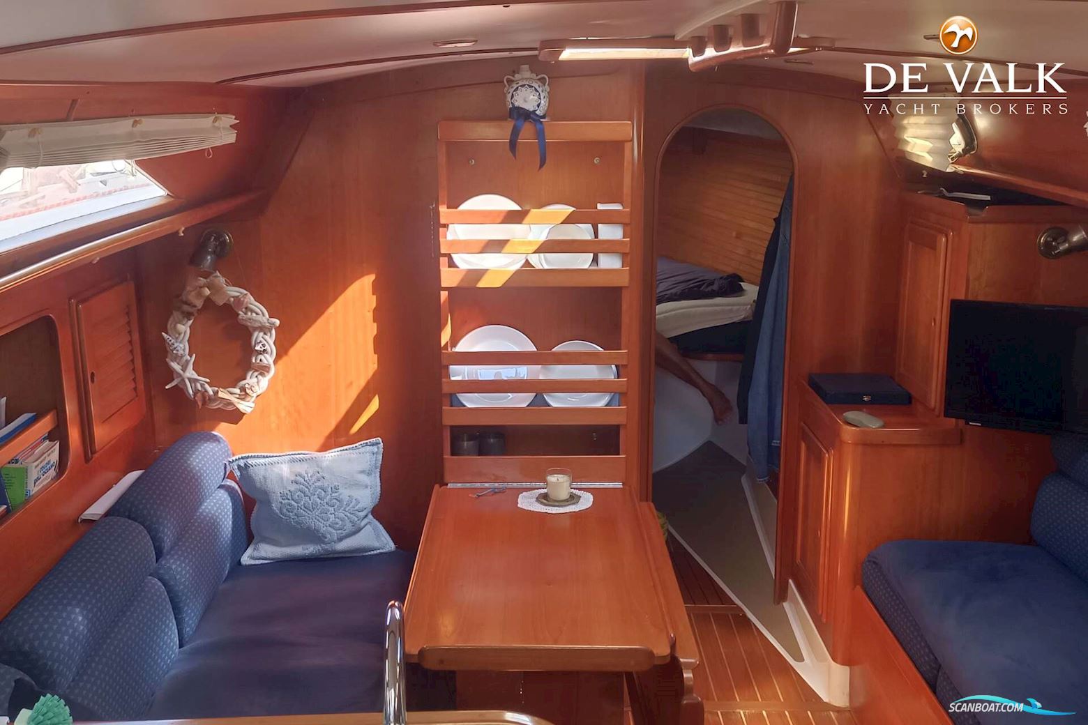 Freedom 38