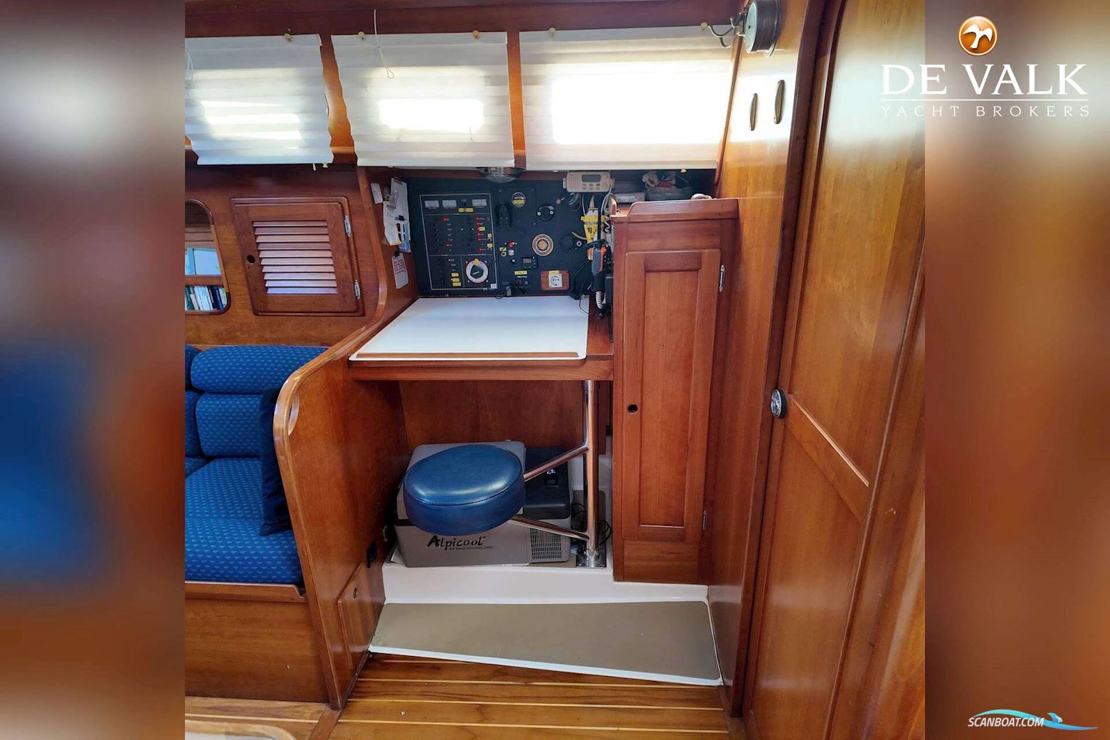 Freedom 38