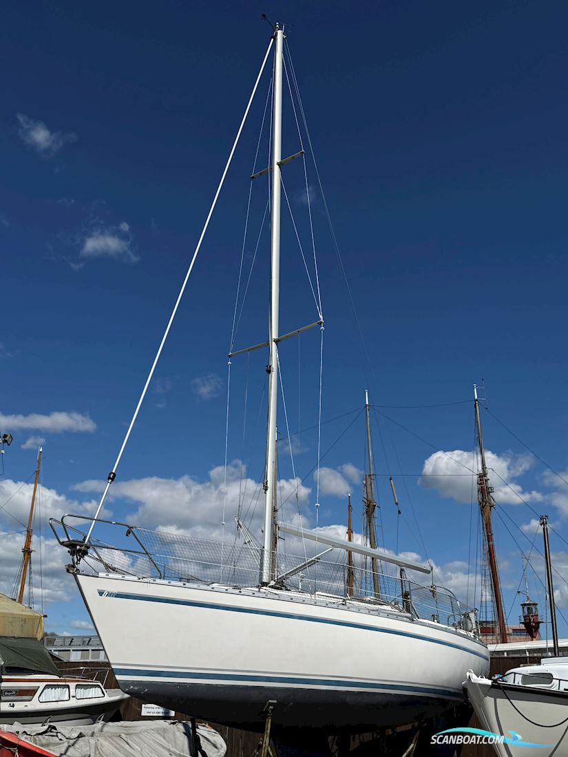 Granada 32