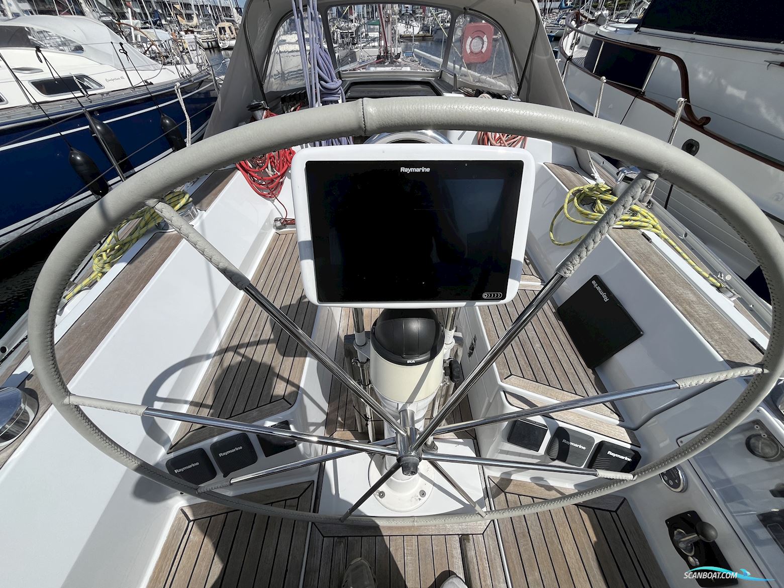 Grand Soleil 38