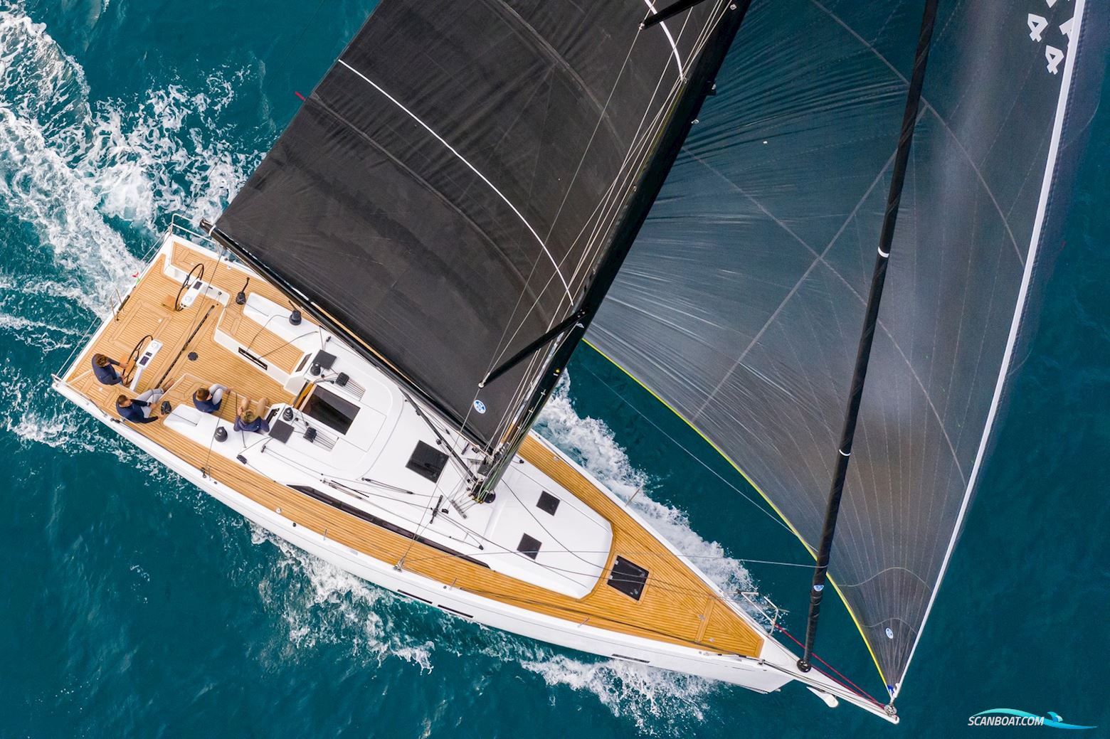 Grand Soleil 44