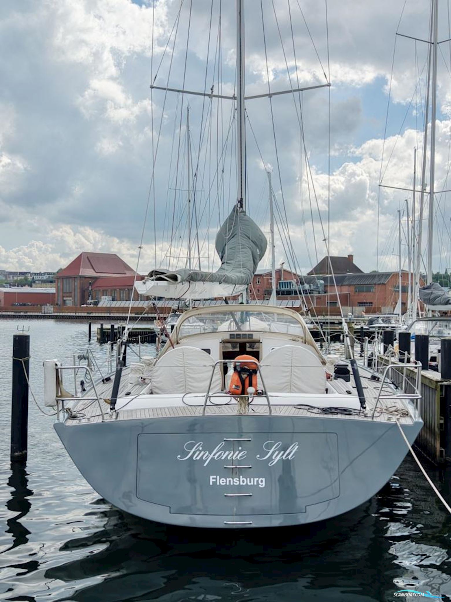 Grand Soleil 70