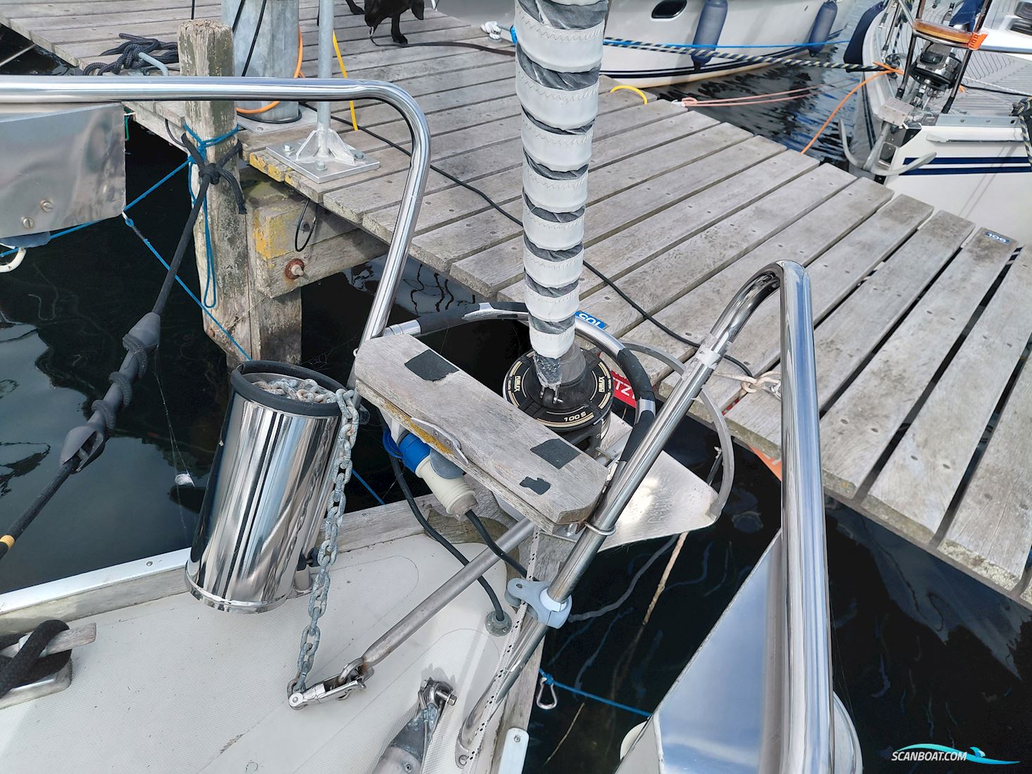 Great Dane 28, Mac2