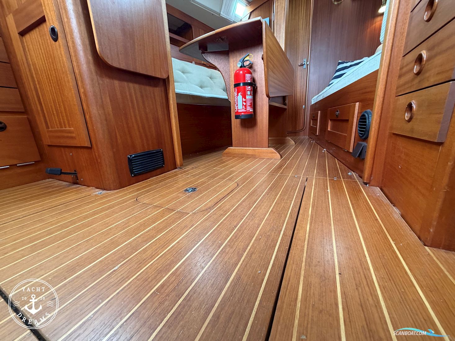 Hallberg Rassy 31 MKII