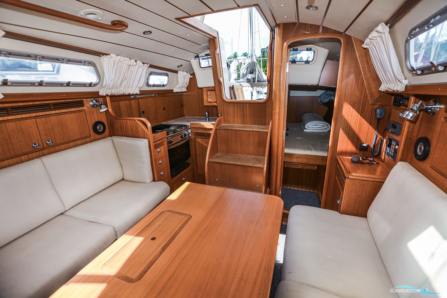 Hallberg-Rassy 310