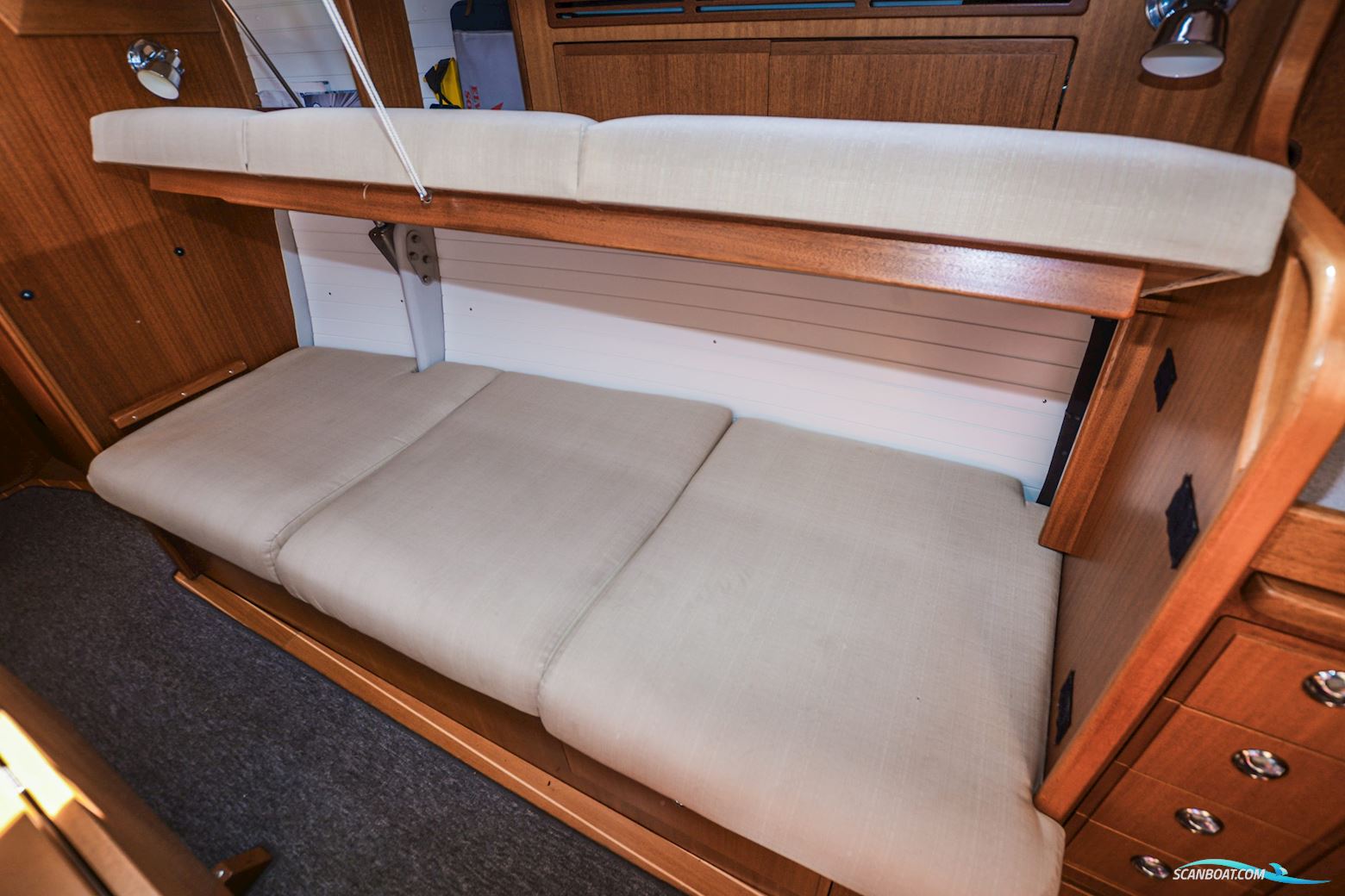 Hallberg-Rassy 310