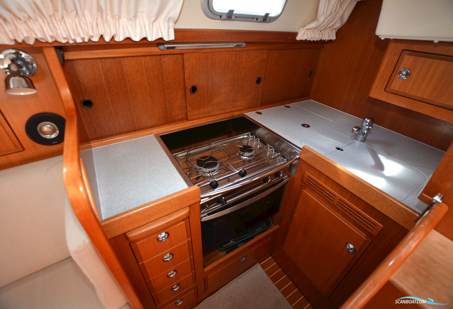 Hallberg-Rassy 310
