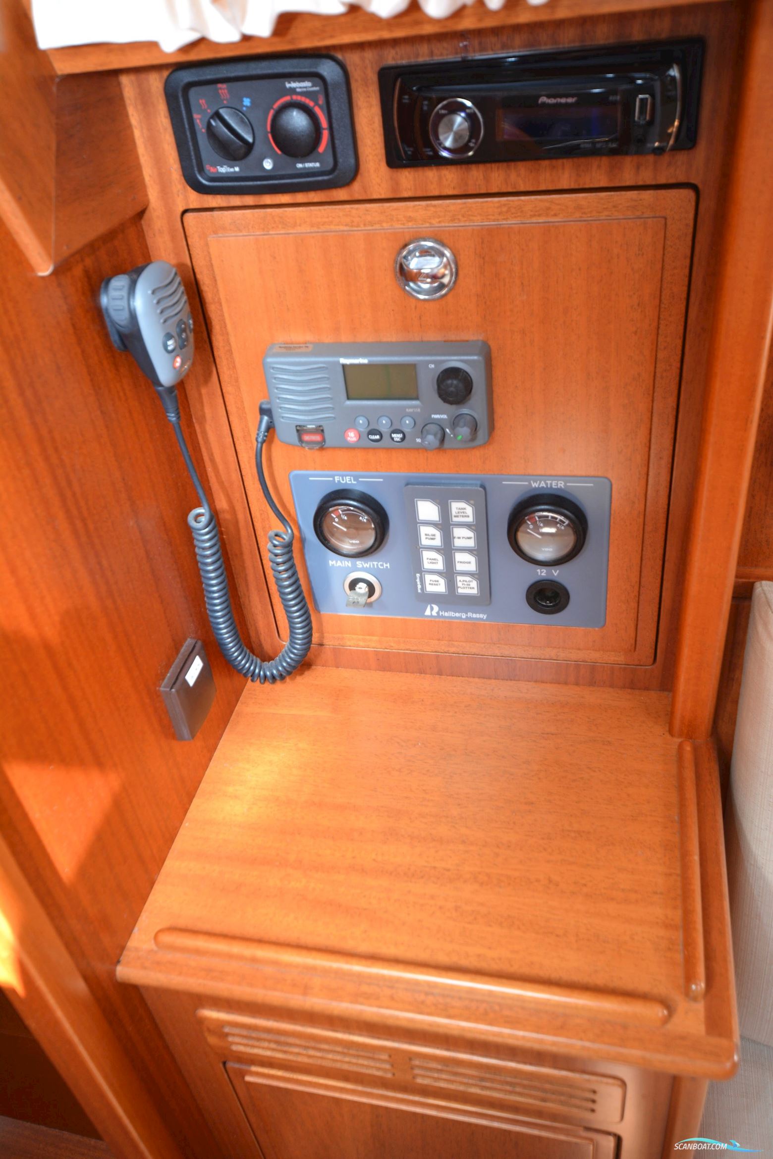 Hallberg-Rassy 310