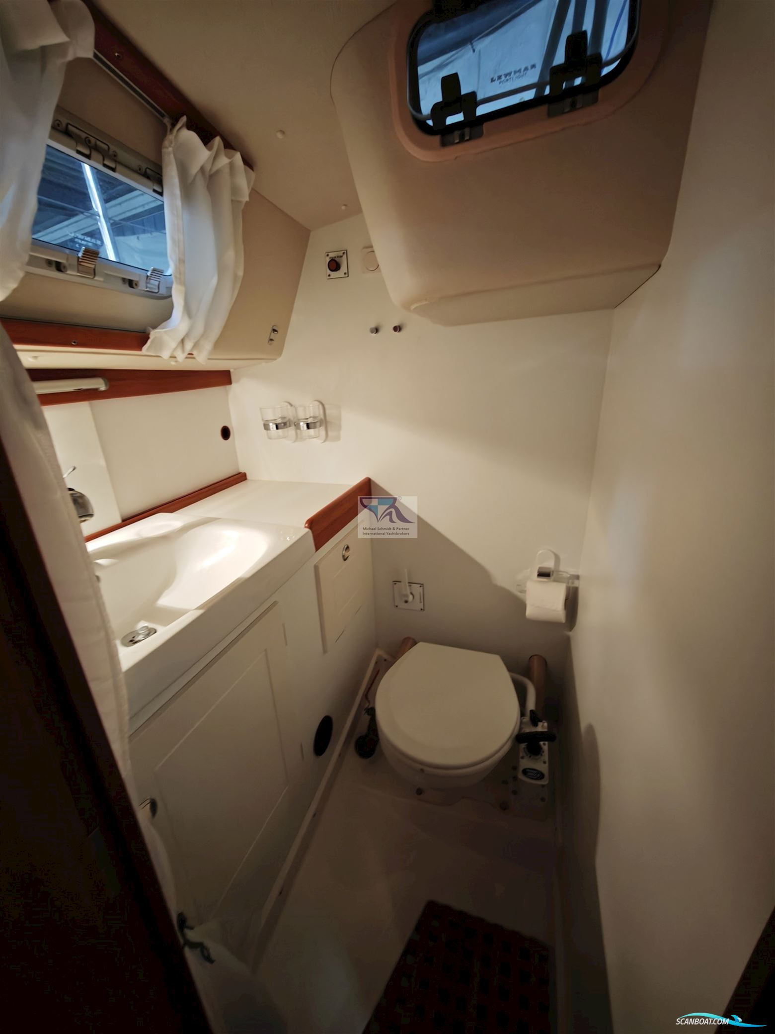 Hallberg Rassy 34