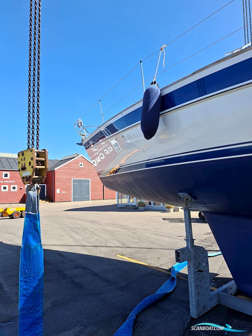 Hallberg-Rassy 34