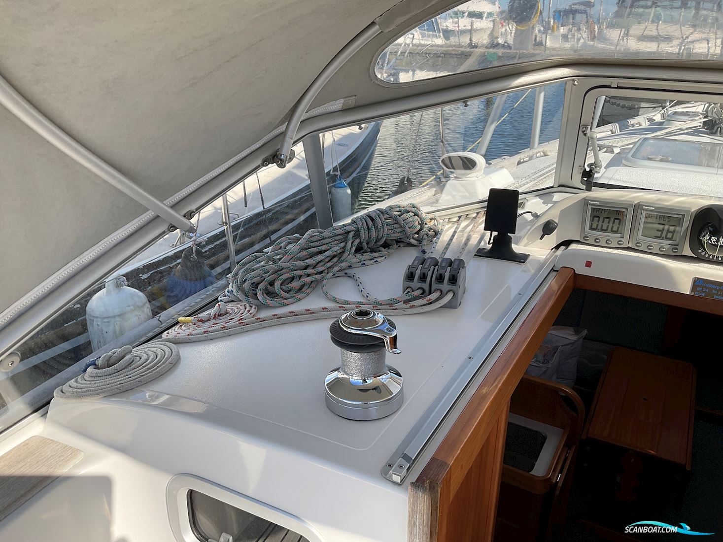Hallberg-Rassy 34
