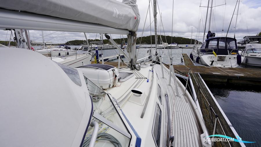 Hallberg-Rassy 34