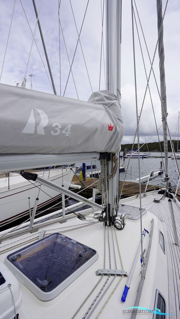 Hallberg-Rassy 34
