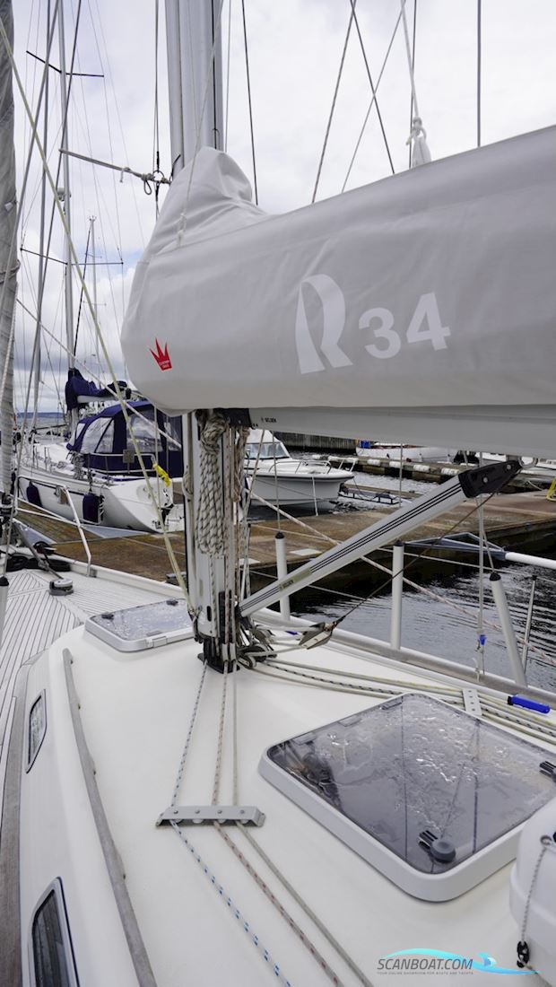 Hallberg-Rassy 34