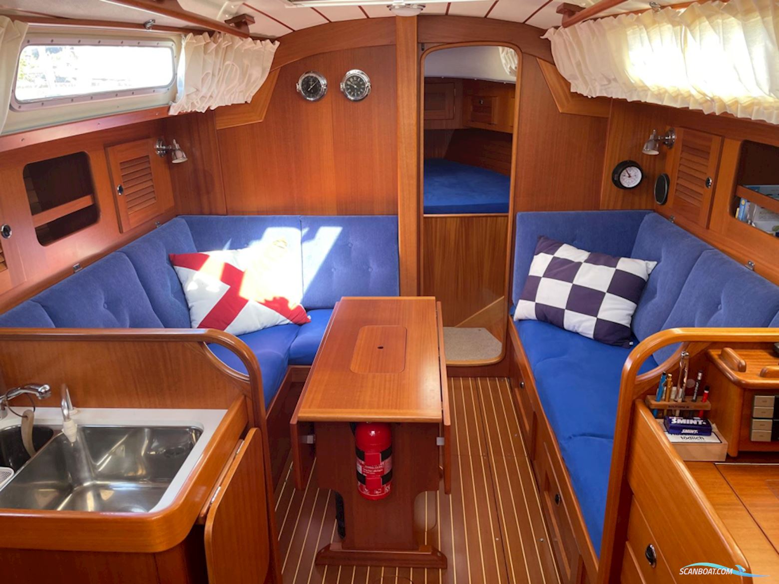 Hallberg Rassy 34
