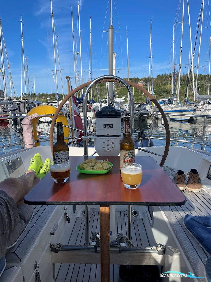 Hallberg-Rassy 34