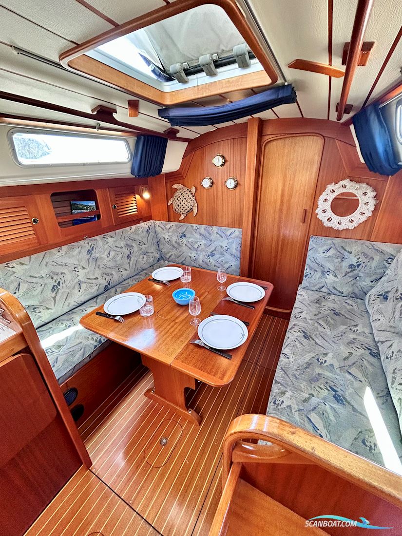 Hallberg-Rassy 34
