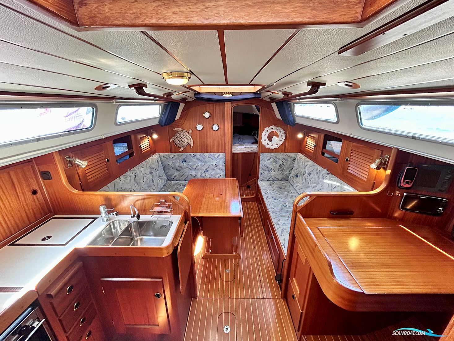 Hallberg-Rassy 34