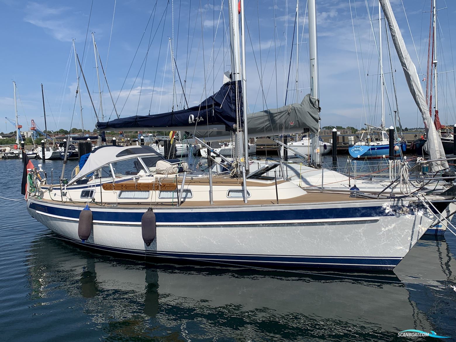 Hallberg-Rassy 34