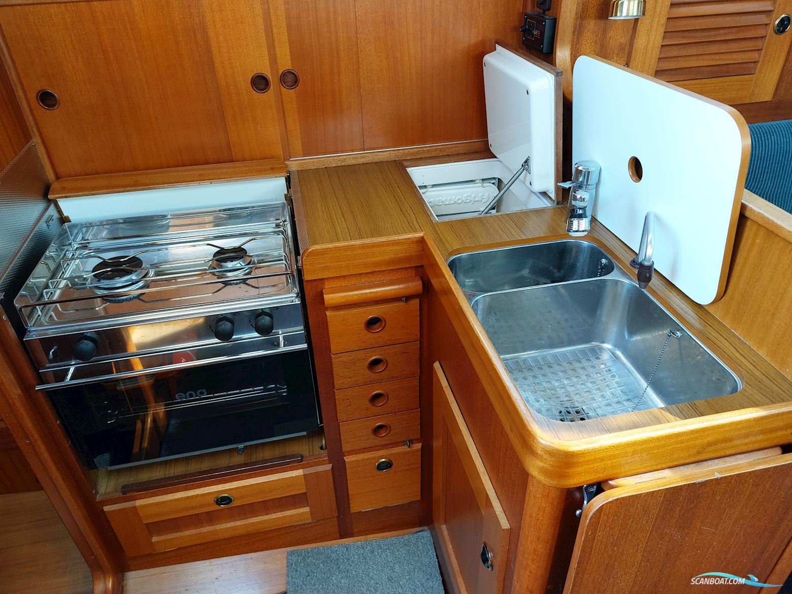 Hallberg-Rassy 34