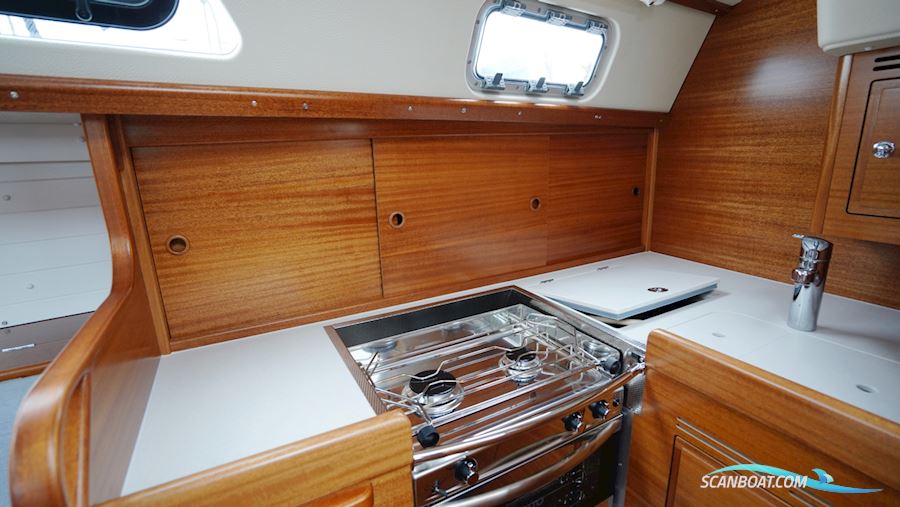 Hallberg-Rassy 340