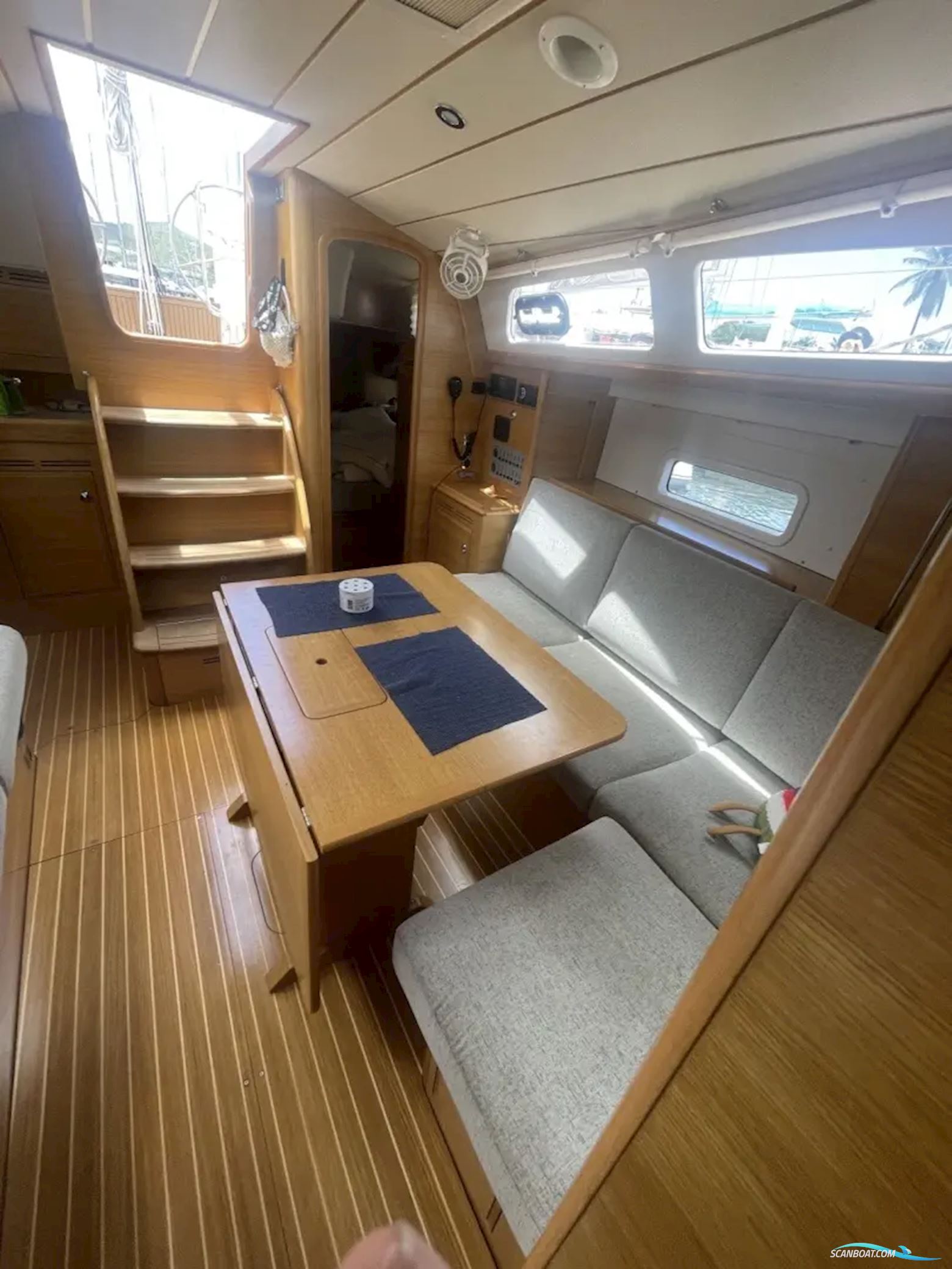 Hallberg-rassy 340