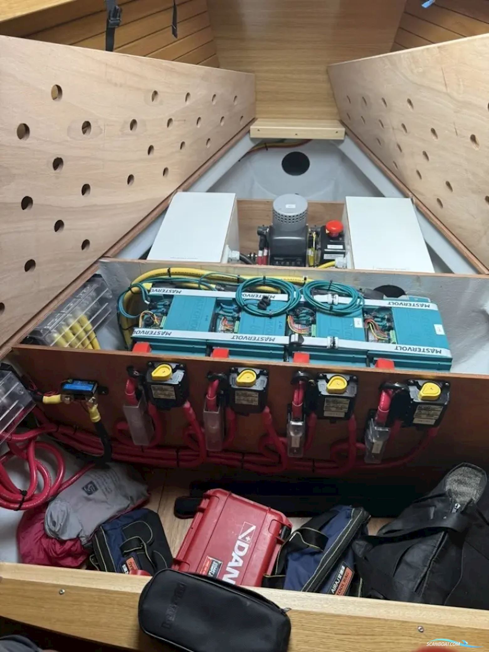 Hallberg-rassy 340
